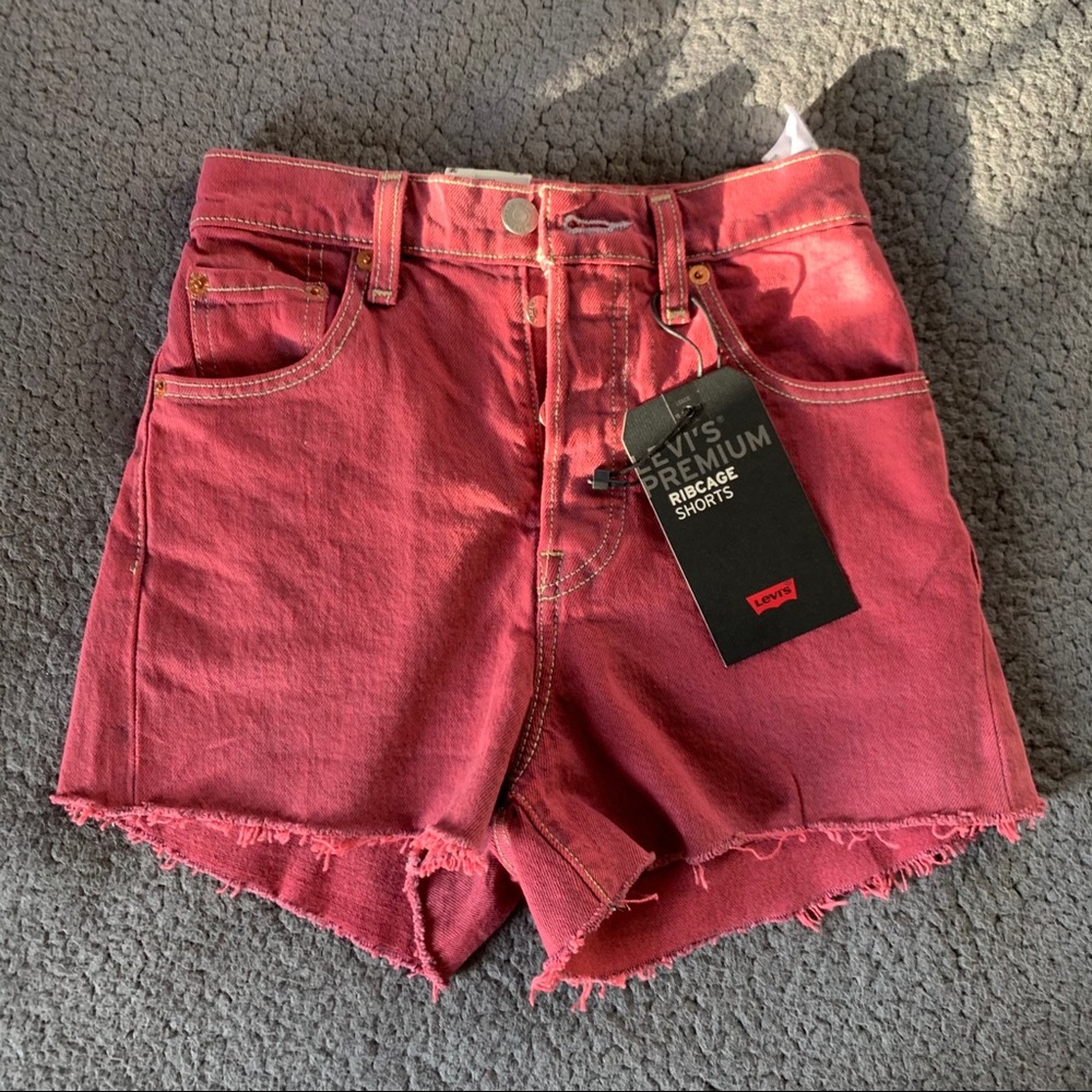 Levi’s Premium Ribcage Jean Shorts